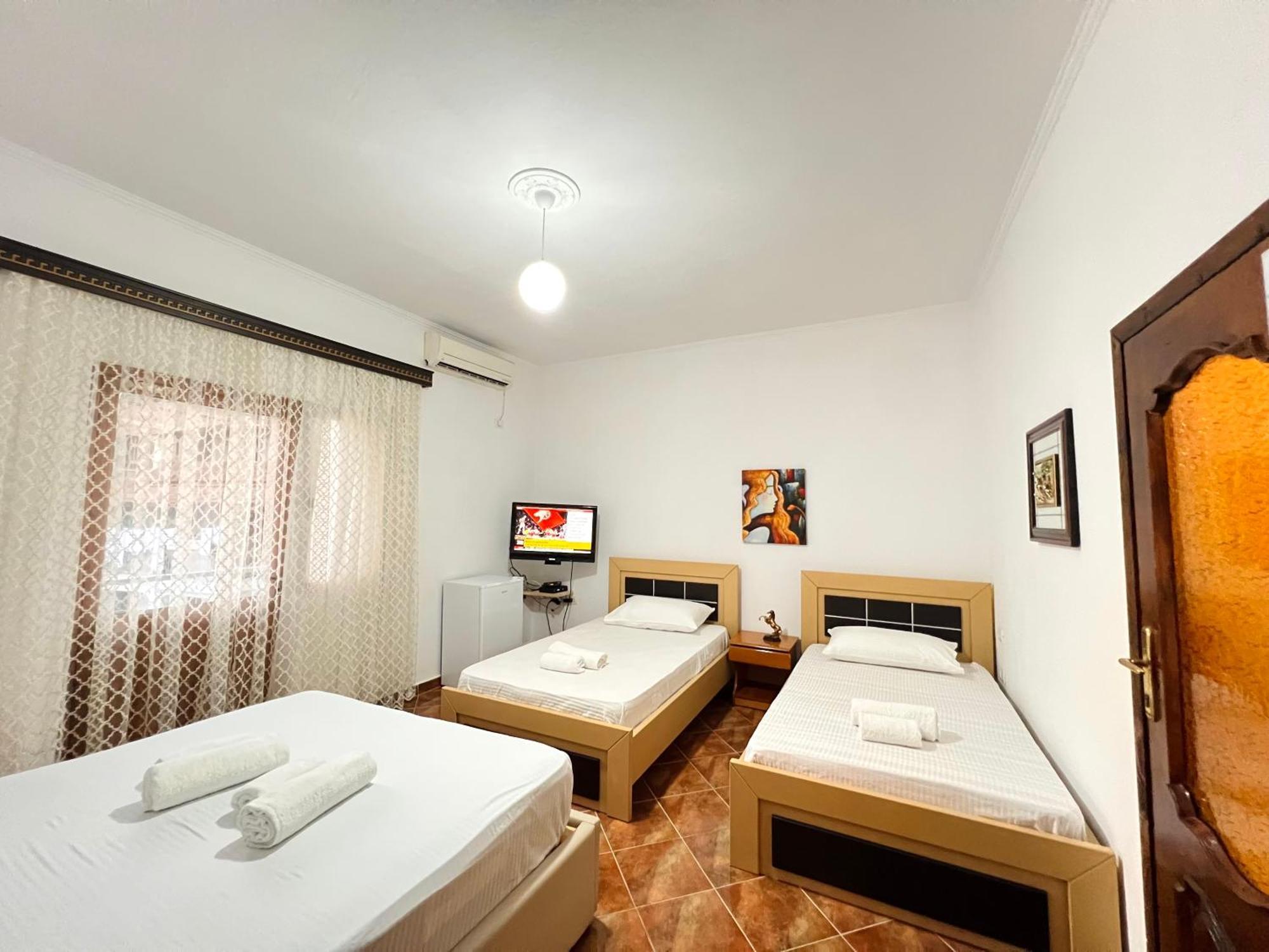 Villa Ensalv Berat - Apartment - Room - Penthouse المظهر الخارجي الصورة
