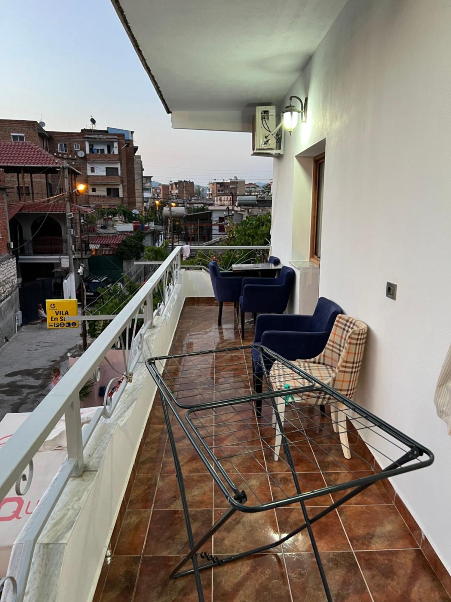 Villa Ensalv Berat - Apartment - Room - Penthouse الغرفة الصورة