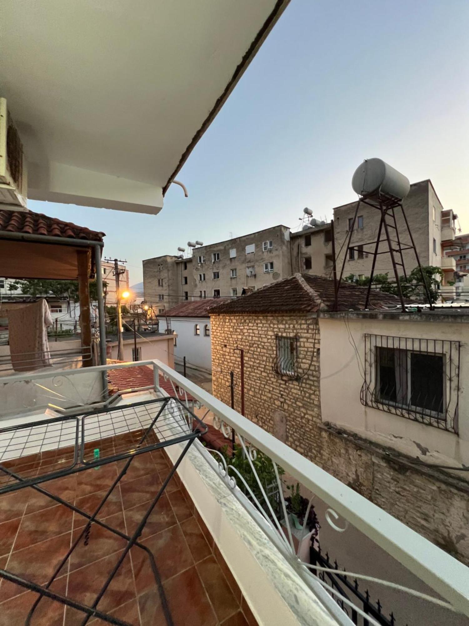 Villa Ensalv Berat - Apartment - Room - Penthouse الغرفة الصورة